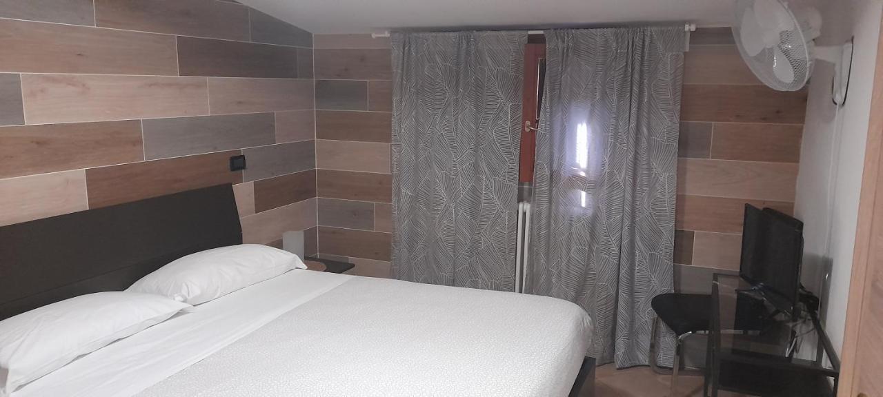 Il Gelsomino Aparthotel Cantù Buitenkant foto