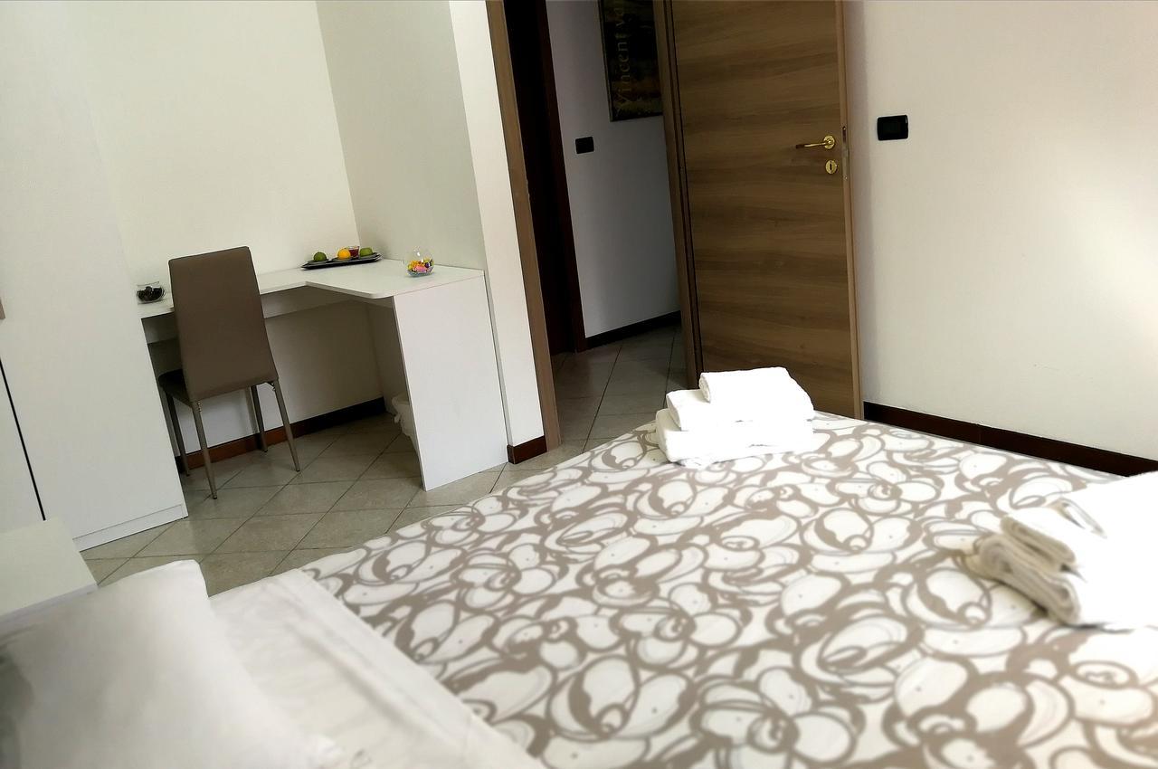 Il Gelsomino Aparthotel Cantù Buitenkant foto