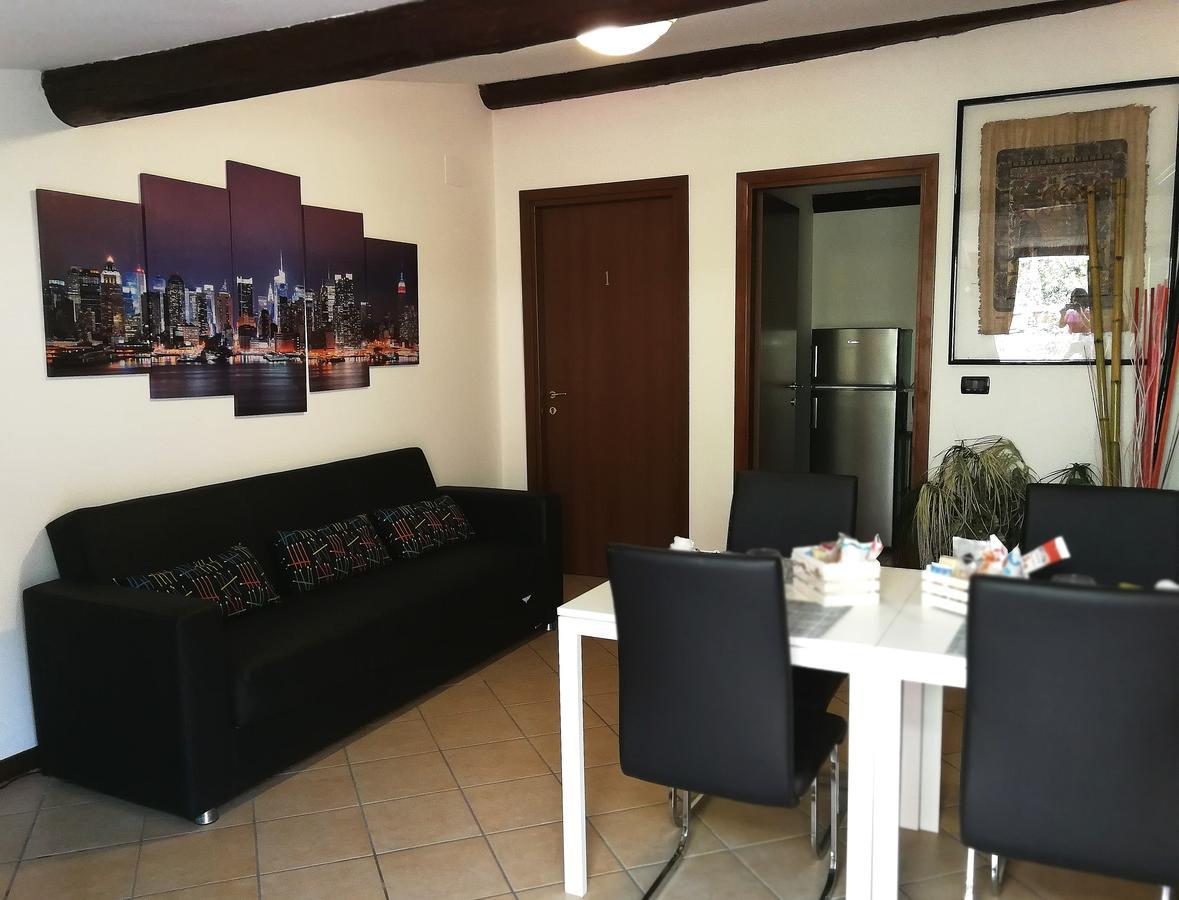 Il Gelsomino Aparthotel Cantù Buitenkant foto