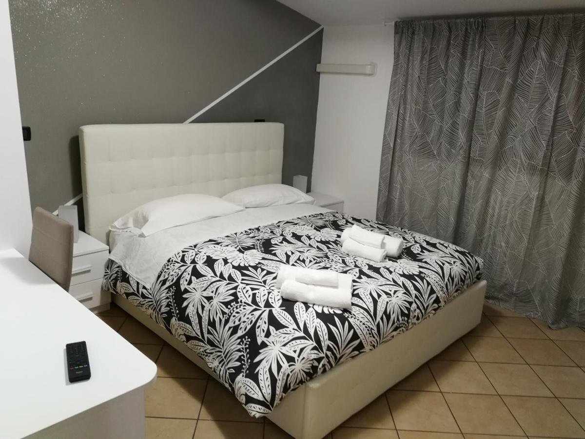 Il Gelsomino Aparthotel Cantù Buitenkant foto